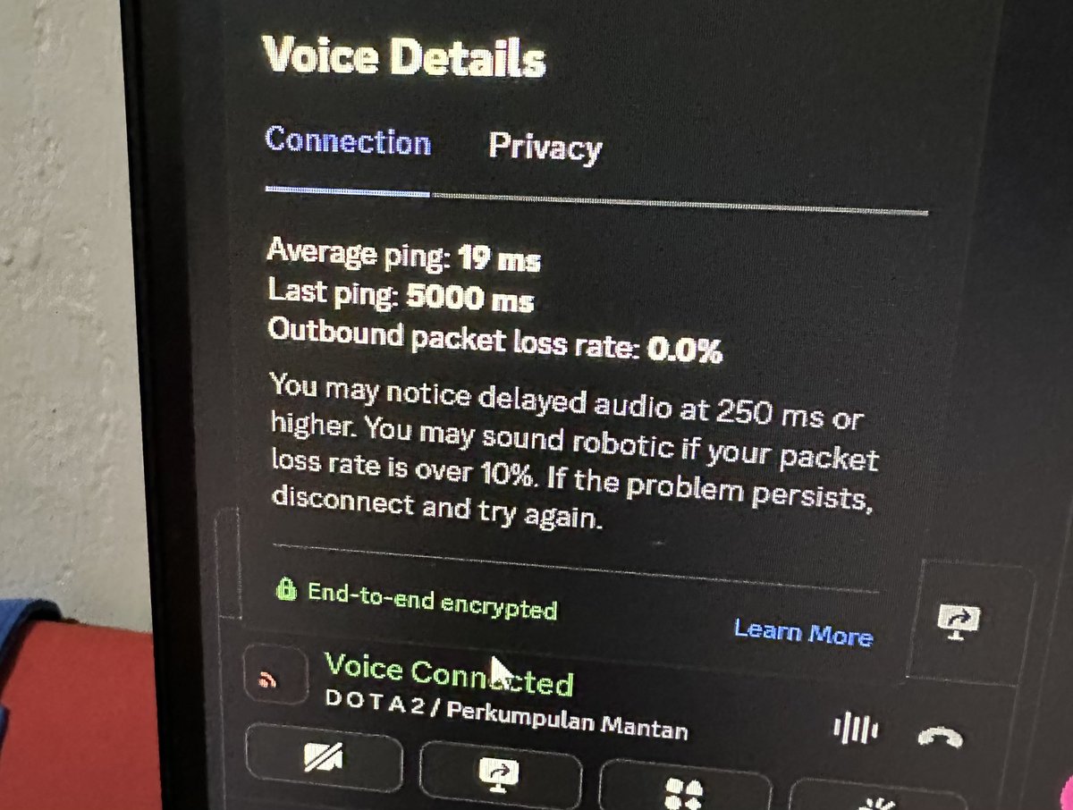 adhityarizki's tweet photo. @IndiHomeCare berbulan2 sering banget ada packet loss. Tiap open case ke support, tim lapangan pun terkesan kurang paham, karena pasti feedback nya akan nanya pusat. Ngaco ini https://t.co/J3Z9xzjf1G