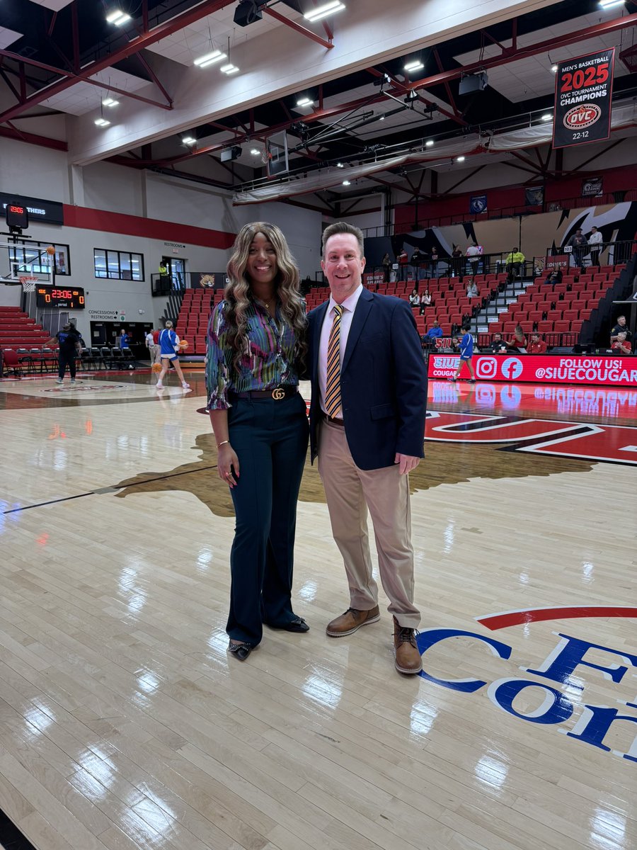TheAshleyW_'s tweet photo. Senior Day + postseason implications 💛🏀

@SIUEWBB close out the home slate honoring their seniors and fighting for an @OVCSports Tournament spot against @EIUWBB.

Join me and @RandymoVoice at 1 p.m. on ESPN+ 🎙️🔥

Tune in! #Broadcast #Basketball #WomenInSports https://t.co/5K0W1UPikn