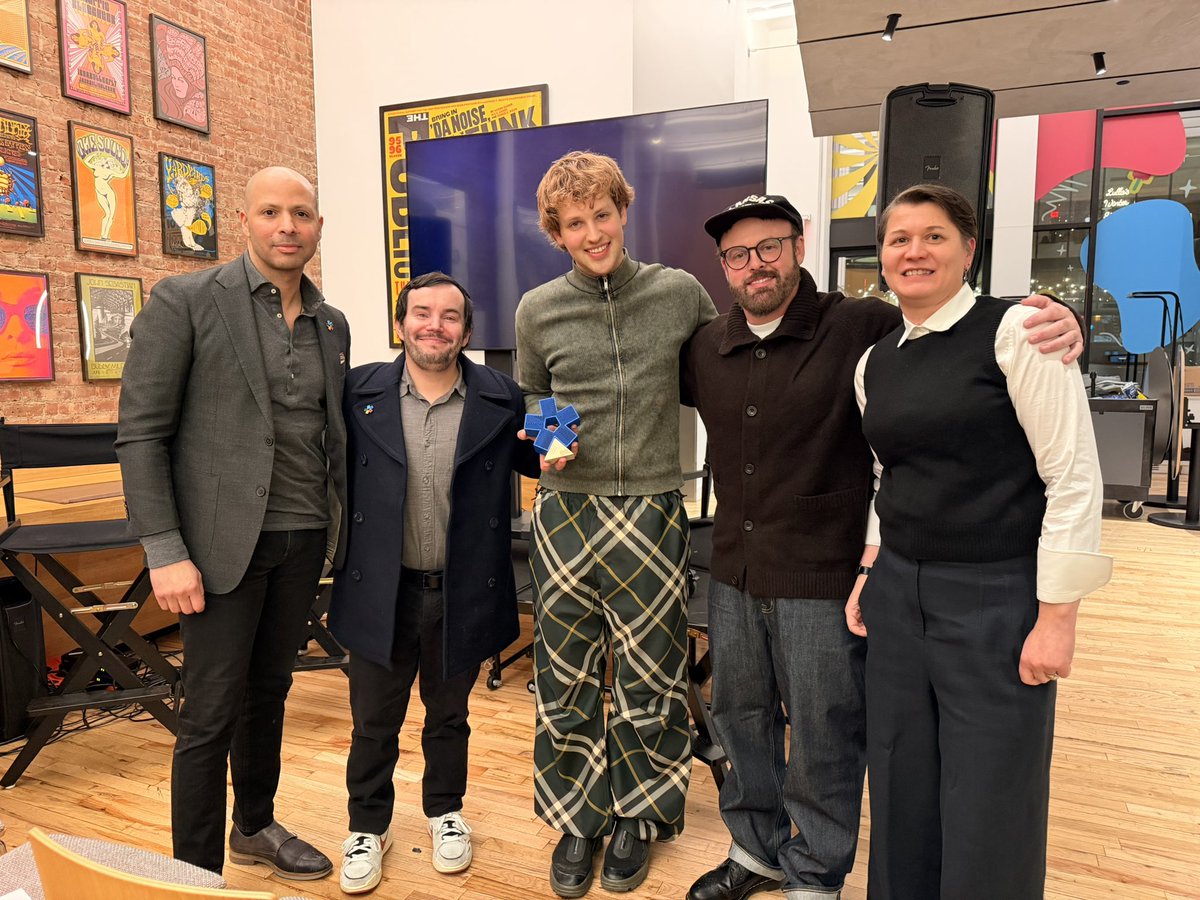 Christopher Scott tweet media