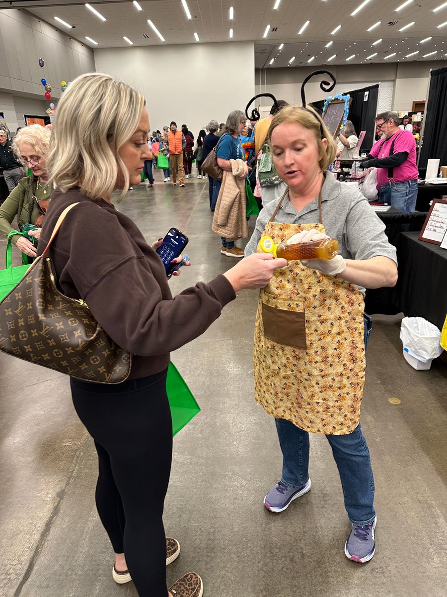 WVDeptofAg's tweet photo. If you’re not at the #WinterBlues Farmers Market right now, you’re missing out! Join us at the Charleston Coliseum until 5pm where you can shop from 134 farmers/producers. #BuyLocal and support WV Agriculture! https://t.co/BDIlVT8642