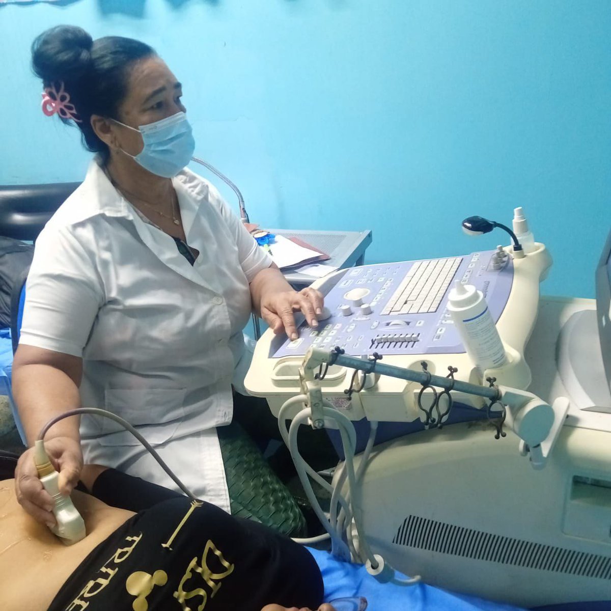 ¡#Monagas en combate por la salud! 🇨🇺🩺 Desde el casa a casa en "El Bolsillo" hasta la alta tecnología en el CAT Che Guevara y rehabilitación en Los Godos. Un despliegue total en los municipios Maturín, Santa Bárbara y Uracoa.
¡Solidaridad que no se detiene! #CubaPorLaVida