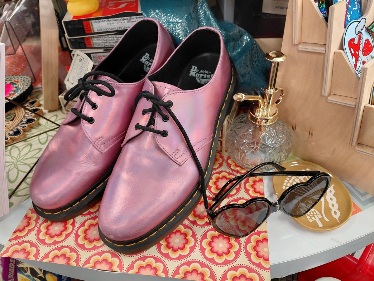 Bookmans tweet media