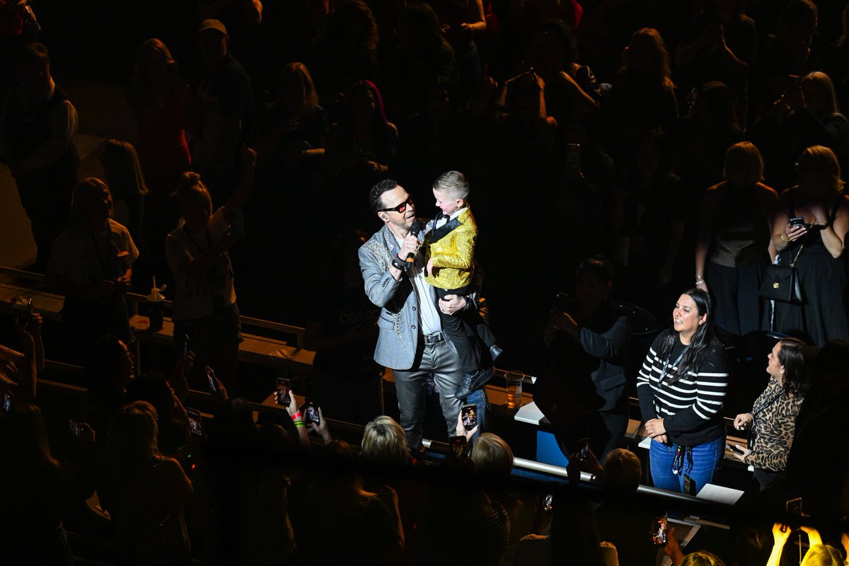 New Kids on the Block tweet media