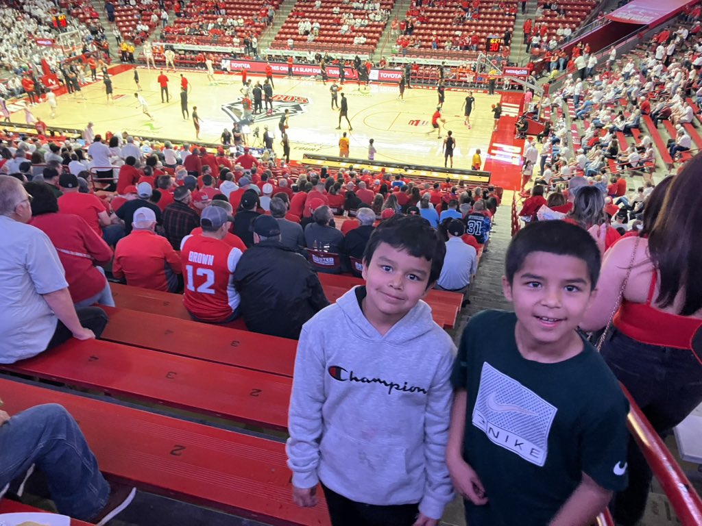RealBrandega's tweet photo. 1st time at #ThePit for my sons buddies. They’re pumped to see @UNMLoboMBB vs @Aztec_MBB 
#GoLobos #NewMexico https://t.co/A13Xm18MqQ