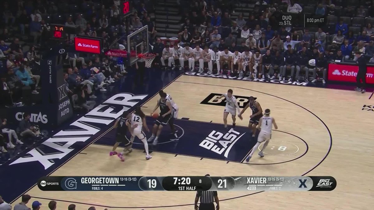 Malik Mack cashes in a triple to give @GeorgetownHoops the lead 👌
The first of a college hoops triple-header going down NOW on TNT, truTV & HBO Max 📺