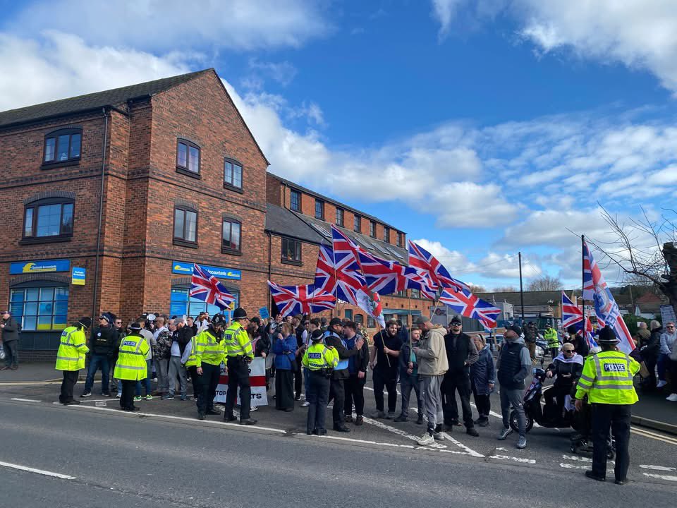 DaveThroup's tweet photo. Well done today Worcester.

Handful of knuckle dragging racist hotel shouters way outnumbered and out shouted by counter demonstrators.

Thanks to our local police who kept the peace with great skill and patience. https://t.co/uFnc8bstP2