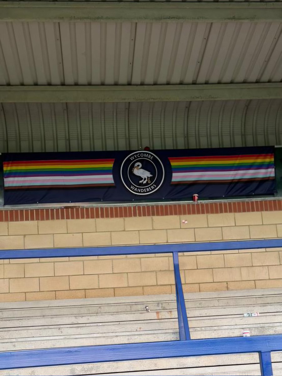 The 1887 tweet media