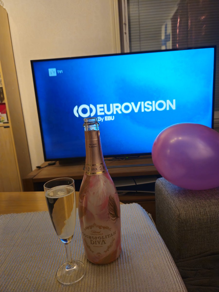 miiaws's tweet photo. #umk https://t.co/FRBEIBR60g