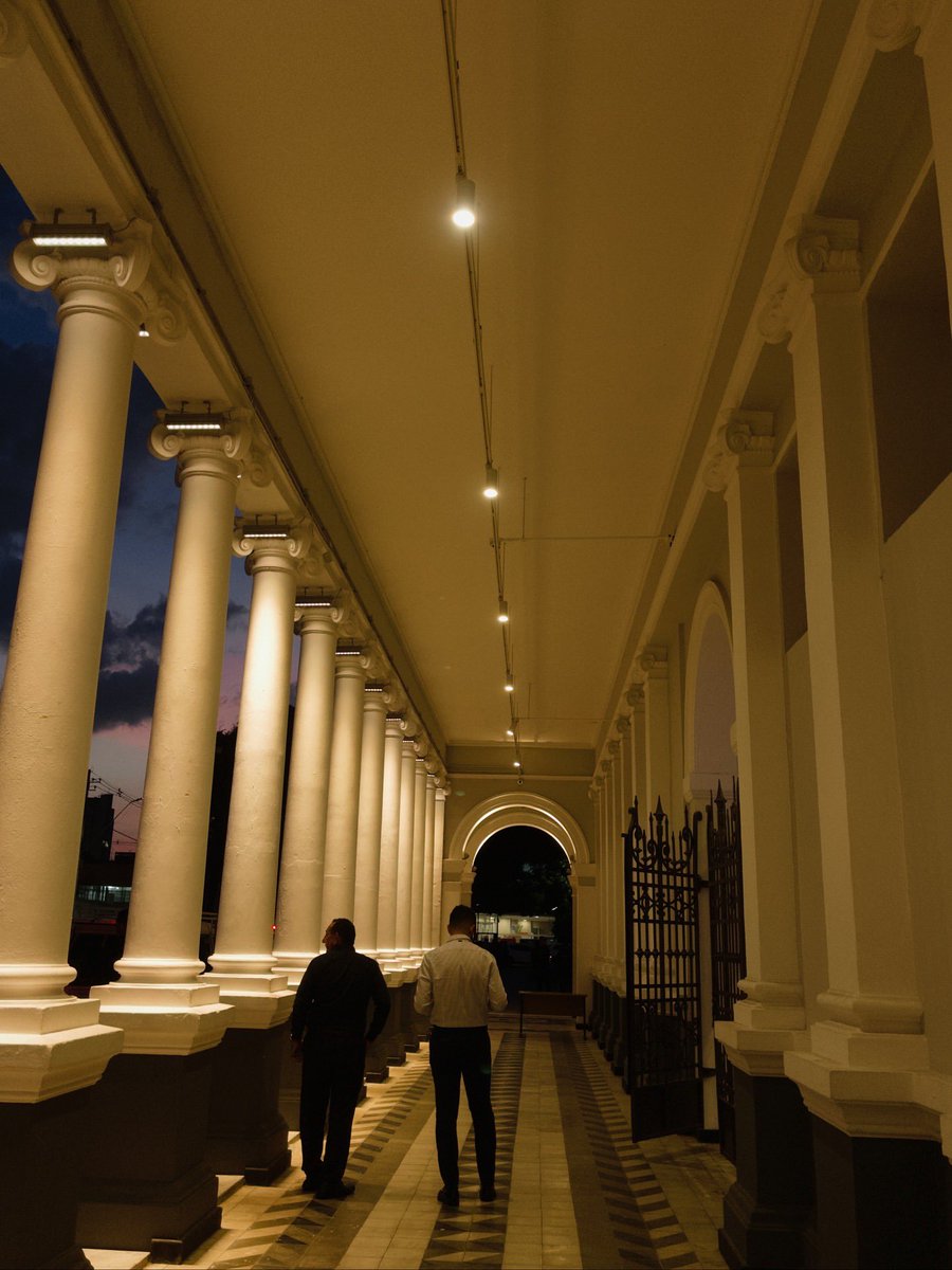 🥇🅓🅔🅢🅣🅐🅠🅤🅔🥇
.
📸 Fotografia @silvialuanacosta 
.
📍Mercado de São Brás! 
.
⚡️#belemeuamoeucuido 
⚡️#brasilarquiteto 
⚡️#belemphotos 
.
©️ Fotografias protegidas Lei 9.610/98!
🚮 Belém limpa! Faça a sua parte!
🏳️‍🌈 Apoiamos a diversidade!