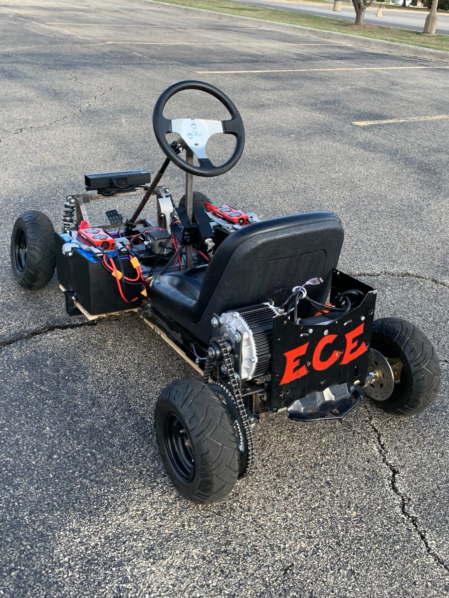 LewisUniversity's tweet image. Celebrating the bright minds at #LewisU who are building the future with creativity and innovation! 

Our Computer Engineering program empowers students to shape tomorrow’s technology with real-world experience. 

#NationalEngineersWeek