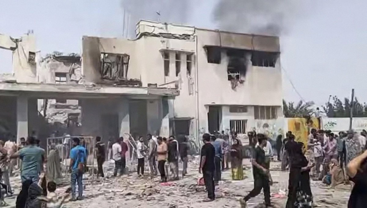 🇮🇷💔 La cifra de mártires asciende a 85 niñas tras el bombardeo israelí contra una escuela primaria en Irán. Un ataque directo contra un centro educativo, contra niñas, contra la vida. 

#bbvipal5 #bbvipks4 #Iran #Israel