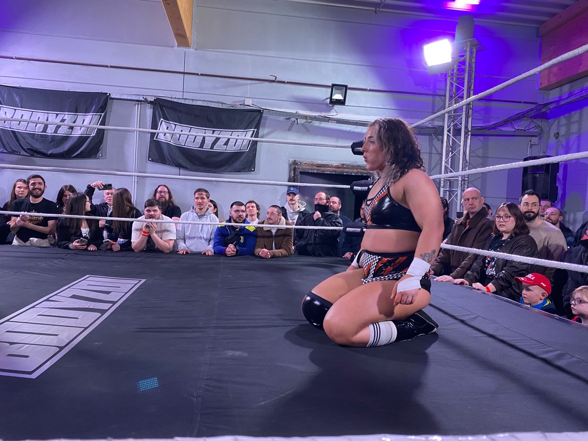 Maximo_is_here's tweet photo. Although she was on the receiving end of a dominant performance from @DaniLuna_pro, @AmaleFrenchHope got the victory in free à roll-up at the Bodyzoi show https://t.co/bVqECtLwqC
