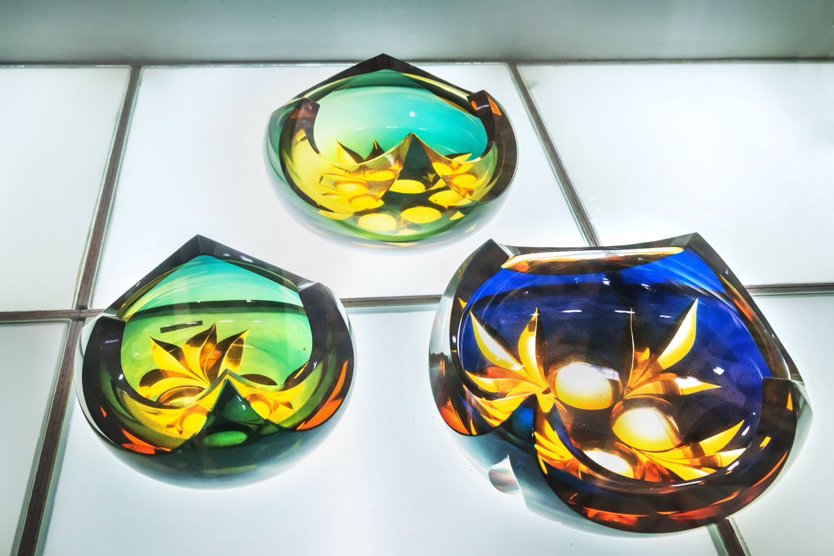 MRLaser101's tweet photo. Test your inner glass engraving smarts!

 1. Laser type?

 2. Surface or sub-surface?

 3. Fade-proof?
How's your score?😎 
 #3Dlaserengraving #laserengraving #GlassEngraving #LaserArt https://t.co/6RAIC1rAC1