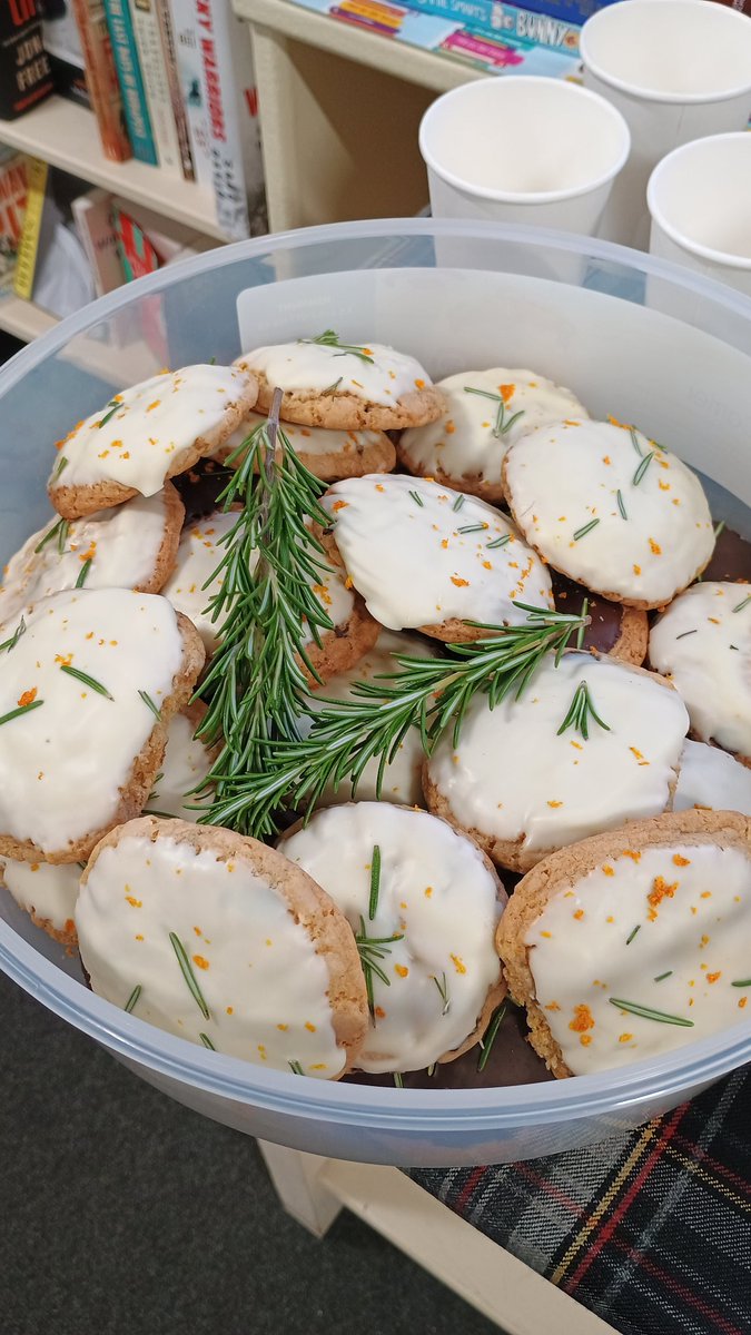 UllapoolBookshop tweet media