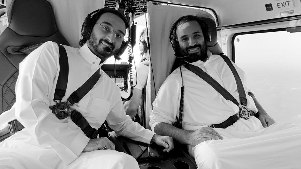 vc1w_'s tweet photo. «قد سمعنا بشيخٍ تزبن الناس بيته
ماسمعنا بشيخٍ تزبن الناس جوّه»

﴿ رَبِّ اجْعَلْ هَٰذَا الْبَلَدَ آمِنًا ﴾ 🇸🇦 https://t.co/Op4bzVAGgl