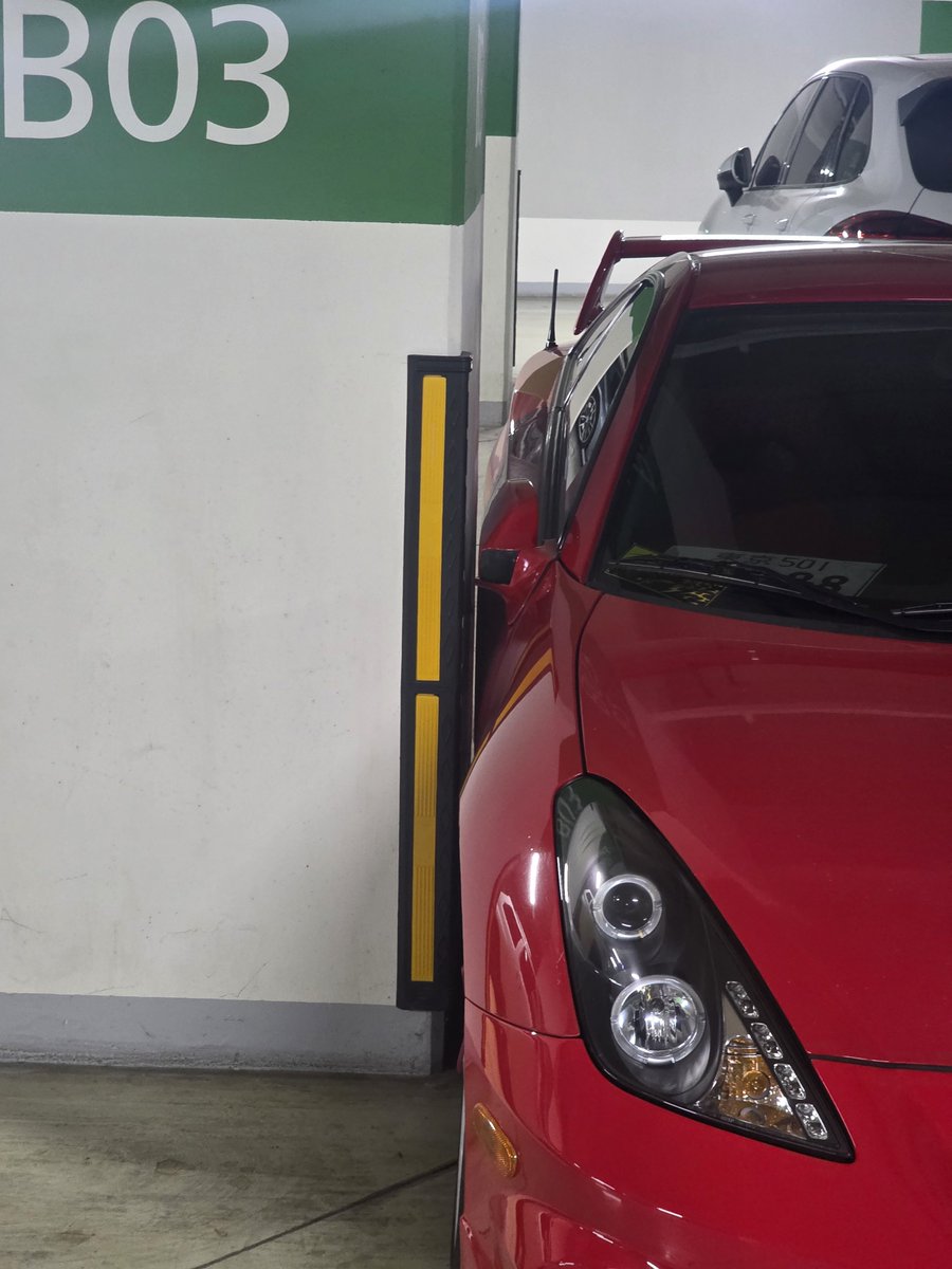 연필 하나 정도 들어가겠지