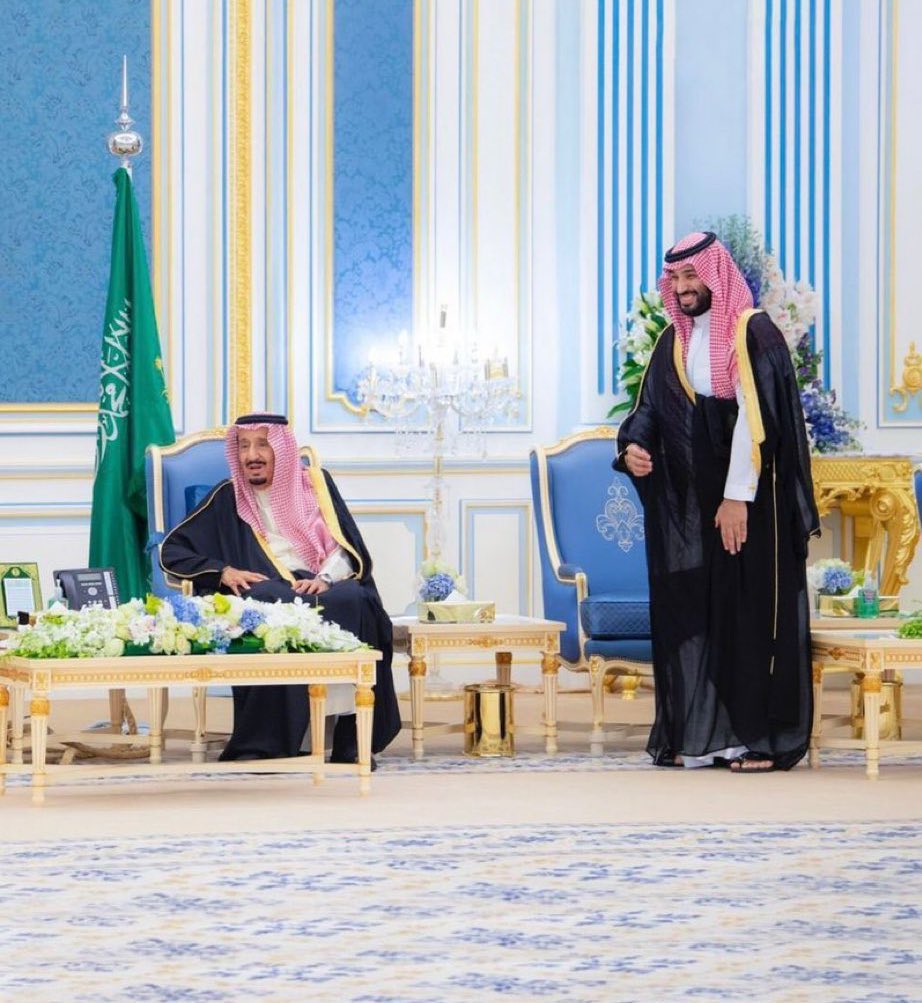 اللهم احفظ السعودية من كل شر، وأدم علينا عزّنا وأمننا واستقرارنا. اللهم احفظ خادم الحرمين الشريفين وولي عهده الأمين، ومن أراد بنا أو ببلادنا سوءًا فاكفناه، واحفظ رجال الأمن والقوات المسلحة، وسدد خطاهم، وادم علينا نعمة الأمن والأمان يا كريم🇸🇦