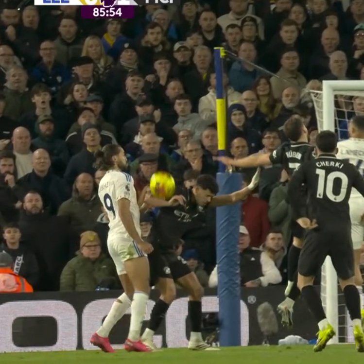 The Touchline | 𝐓 tweet media