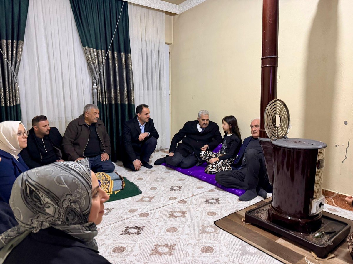 İl Başkanımız Sn <a href="/omer_iler/">Ömer İler</a> ,il Başkan Yardımcımız Sn <a href="/mehmetens6/">Mehmet Ensarioğlu</a> , ilçe Başkanımız Sn <a href="/Srknkhrmn21/">Serkan Kahraman</a>,ilçe Kadın Kolları Başkanımız Sn <a href="/Yoncadurmaz21/">Yonca Durmaz</a> ve ilçe teşkilatımız ile birlikte, #Tarhan ailesine hane   ziyaretinde bulundular. <a href="/AvukatErsanAksu/">Ersan AKSU🇹🇷</a> <a href="/hakanaksu058/">Hakan AKSU 🇹🇷</a>