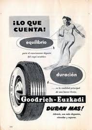 BigBaldito's tweet photo. Ángel Urraza

La gran mayoría de los habitantes de la Ciudad de México, ubican el Eje 6 Sur, y en su tramo que corresponde de Av. Insurgentes al Eje Central, Lázaro Cárdenas, atravesando las colonias Insurgentes - San Borja, Del Valle Centro, Vértiz Narvarte e Independencia, saben que dicha avenida lleva el nombre de Ángel Urraza, pero ¿Quién fue él?

Ángel Urraza Saracho fue un destacado empresario español-mexicano de origen vasco, reconocido como uno de los inmigrantes que contribuyó significativamente al desarrollo industrial de México en el siglo XX.

Nació #UnDíaComoHoy 1 de marzo de 1891 (135 años) en Alonsotegui (Alonsotegi), Vizcaya, en el País Vasco, España. A los 19 años, en 1910, emigró a México llegando con muy pocos recursos (solo 100 pesetas en el bolsillo), poco antes del estallido de la Revolución Mexicana.

Comenzó trabajando en oficios modestos y pronto inició como vendedor ambulante de tacones de hule (suelas y reparaciones de calzado), lo que le permitió acumular capital inicial. Con visión empresarial, en 1927-1929 fundó la Compañía Manufacturera de Artefactos de Hule Euzkadi, S.A. (conocida simplemente como Euzkadi), en sociedad con otros empresarios como Teodoro Arocena. Esta empresa se convirtió en una de las más importantes de México en la fabricación de productos de hule, especialmente llantas y neumáticos, llegando a ser líder en el mercado nacional durante décadas. (Incluso se menciona en la película Goldfinger de James Bond como marca presente en una escena en México).

Fue un apasionado del fútbol y apoyó a la selección vasca de Euskadi (Euzkadi) durante su exilio en México en 1937-1939 tras la Guerra Civil Española. Ayudó económicamente y logísticamente al equipo, que incluso participó temporalmente en la liga mexicana bajo el nombre “Euzkadi”, logrando un subcampeonato. De igual forma,  fue consejero de numerosas empresas entre ellas, Seguros Monterrey, Banco de Londres y México, Seguros la Provincial,  entre otras.

Falleció el 11 de diciembre de 1946 en la Ciudad de México.

Su legado perdura en la Colonia Del Valle (Benito Juárez, CDMX), donde hay una calle importante que lleva su nombre: Ángel Urraza. Es recordado como un ejemplo de superación de un inmigrante que llegó sin nada y construyó un imperio industrial, contribuyendo al desarrollo económico y a la comunidad vasca en México.

#CallesDeMéxico #CDMX @En_laDelValle #AngelUrraza