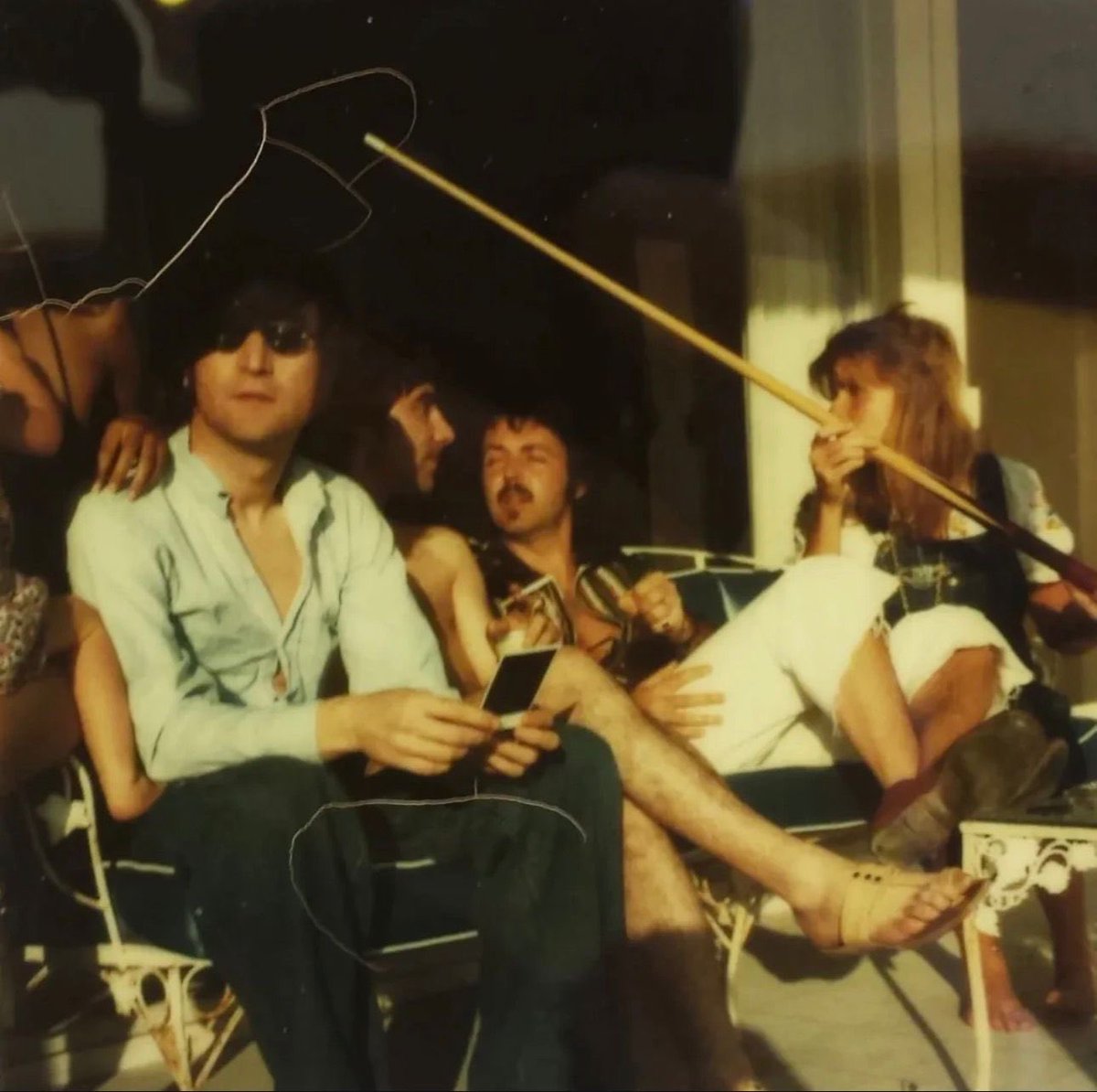 marianabrickman's tweet photo. We have a new photo of John Lennon and Paul McCartney together from when they met during the Lost Weekend 🤍 https://t.co/X0TBBmDyJU