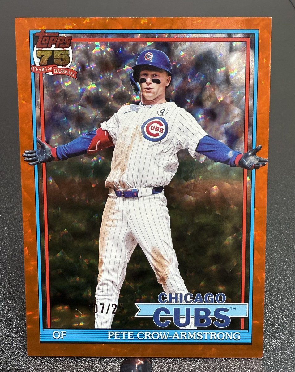 zeros2's tweet photo. Orange Crackle foil 
Pete Crow-Armstrong  /25

$150 shipped

#thehobby https://t.co/P20ixGchID