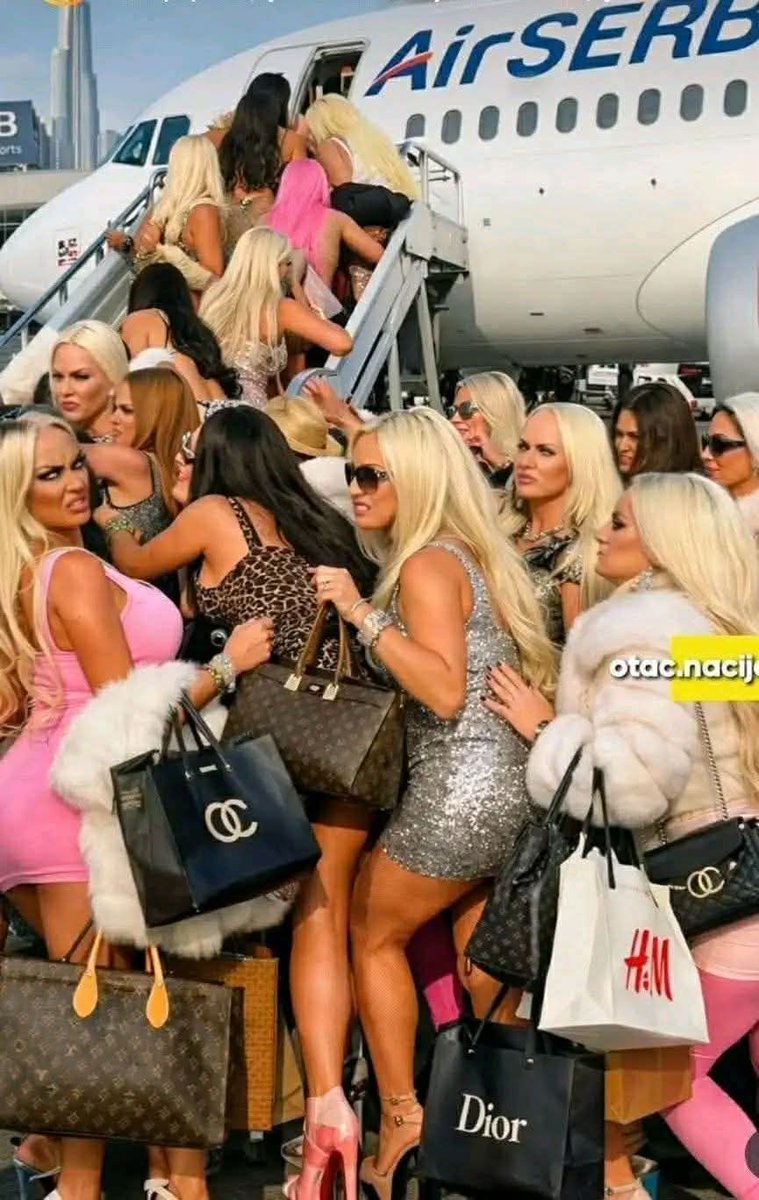 Povratak Srpskih analnih radnica iz Dubaia...!