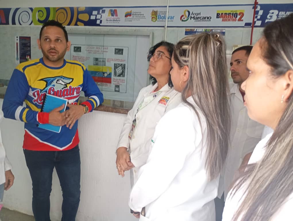 📍 #Bolívar | Recibimos Visita Técnica de la Dirección Nacional. 🩺🇨🇺 El Dr. Alejandro Gimeno, la Dra. Yenni Silot y la Lic. Yudeisi Rodríguez evaluaron procesos en las brigadas Los Olivos y El Castillito para elevar la calidad de salud de nuestro pueblo.

#CubaCoopera