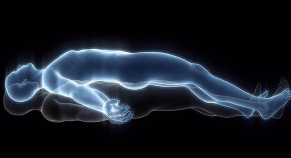 jamás en vida nada se comparará a lo que sentí ese día hace dos años cuando puse play a overcompensate por primera vez y escuché "welcome back to trench"