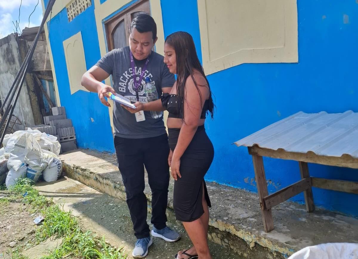 Salud_Guayas's tweet photo. #GolfoDeGuayaquil | Personal del #Distrito09D01 de @Salud_Ec en coordinación con #Omarsa y @BcoAlimentosGye , benefician a los niños de #CerritoDeLosMorreños brindando atención y socializaciones en el marco de Ecuador Libre de Desnutrición Infantil. https://t.co/UjYjLtXgrc