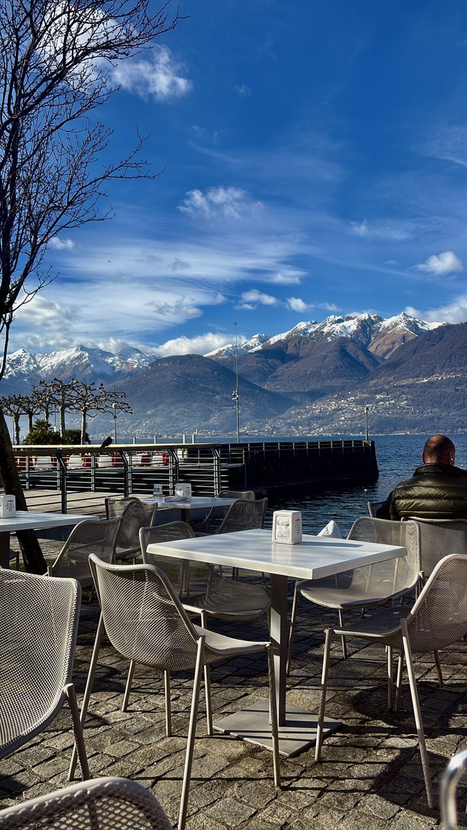 IamTessa1017's tweet image. Dove il silenzio si fa sentire e il cuore si riposa 🏔️☀️

#lagodicomo #comolake #colico