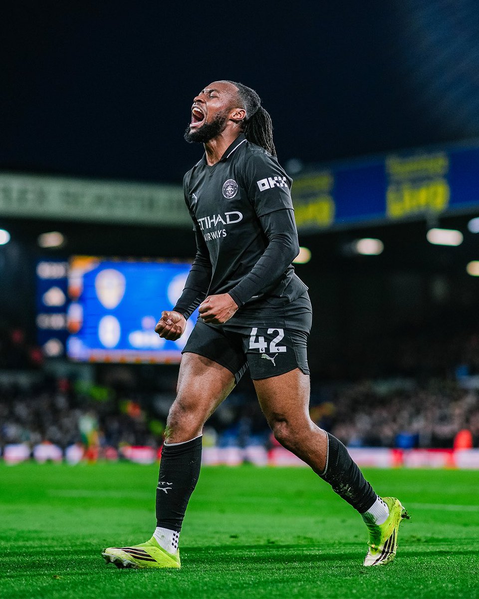 To celebrate this Manchester City win and Arsenal tears 

Retweet and say HELLO let’s gain