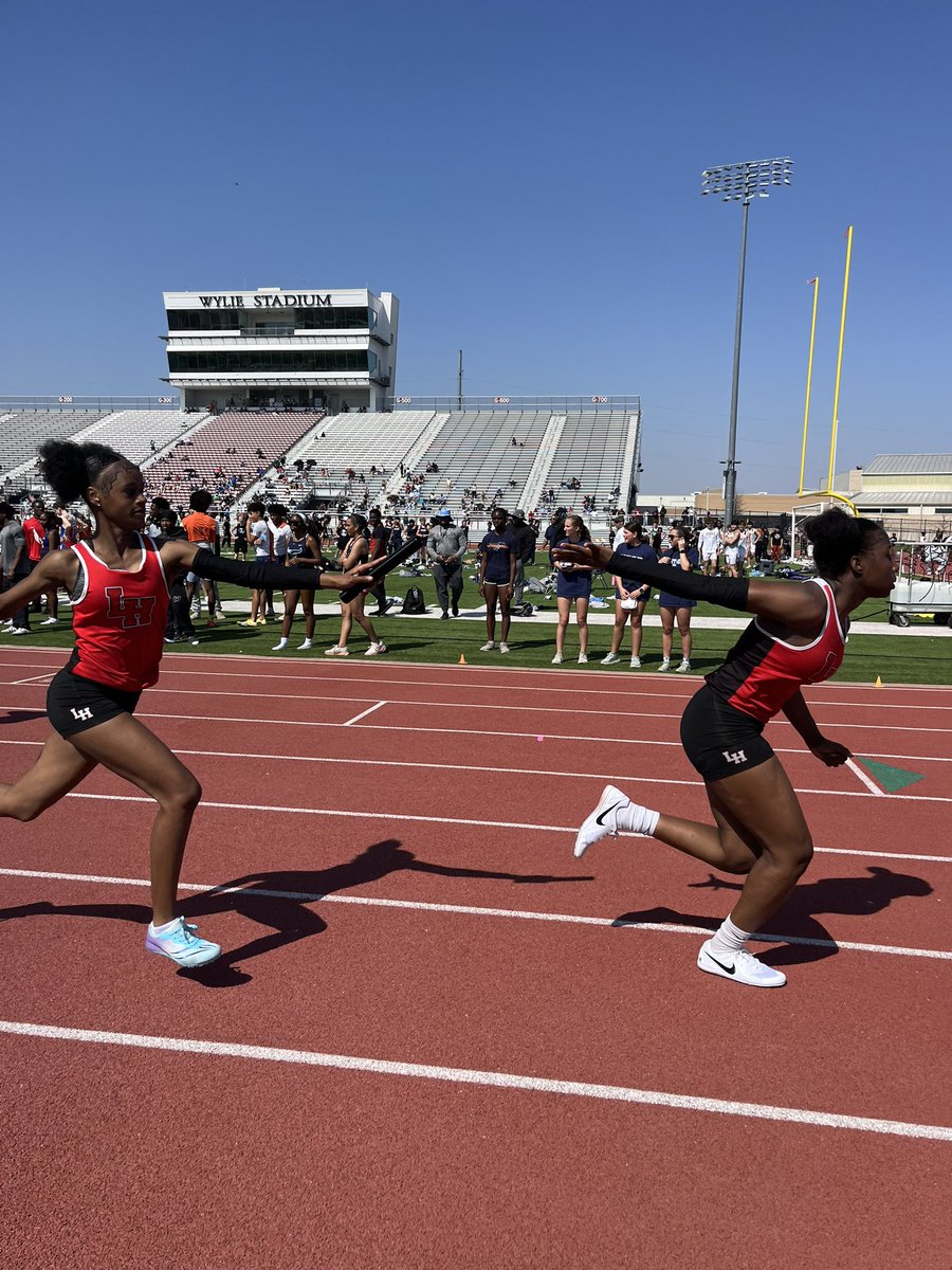 LHHS Track tweet media