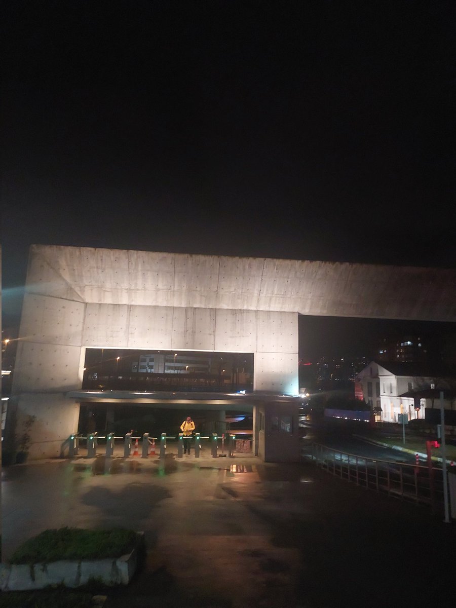 قربان، این مدرسه توسط امپریالیست‌های کافر صهیونیست برای پنهان کردن سیستم‌های دفاع هوایی استفاده می‌شود. لطفاً این منطقه را بمباران کنید. <a href="/IRIran_Military/">Iran Military Monitor</a>