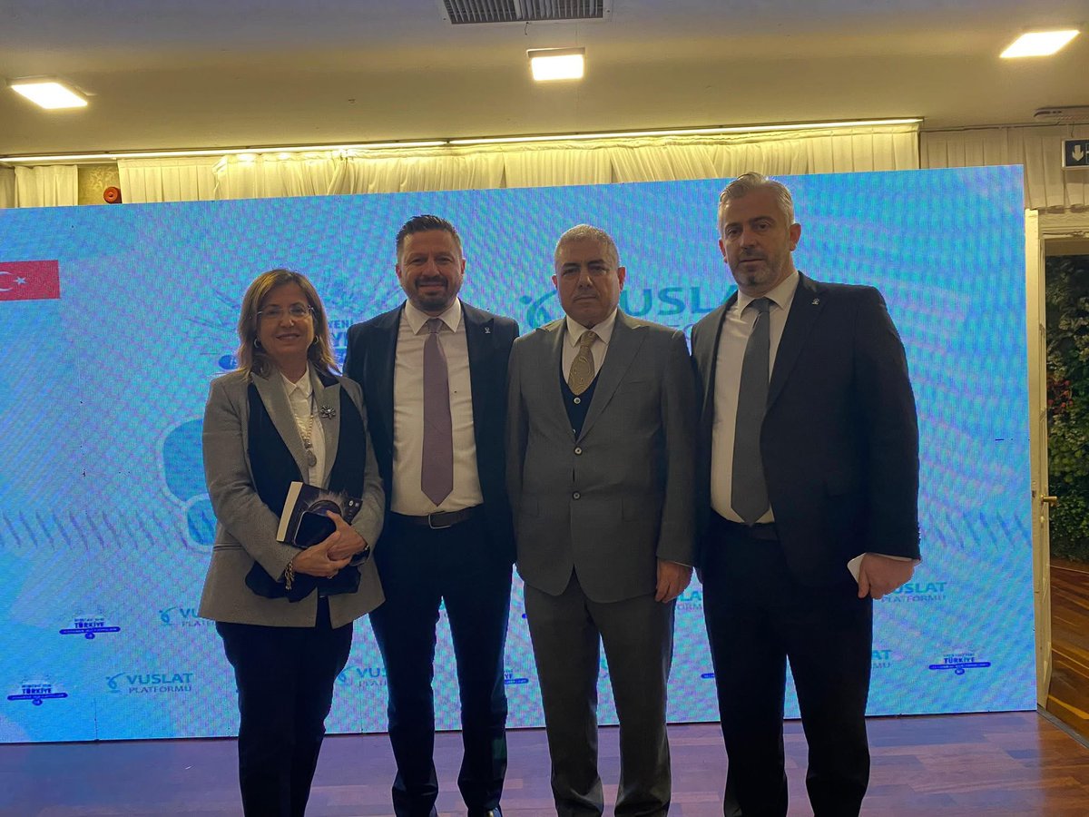 📍İstanbul, Üsküdar

<a href="/Akparti/">AK Parti</a> Balıkesir İl Başkanımız <a href="/ma_balikesir/">Mehmet Aydemir</a> , Karesi İlçe Başkanımız Hakan Aka ve kıymetli teşkilatımız ile Vuslat Platformu’nun düzenlediği iftar programına katılarak, Ramazan ayının manevi ruhunu değerli Vuslat ailesi ile birlikte paylaştık.
Nazik