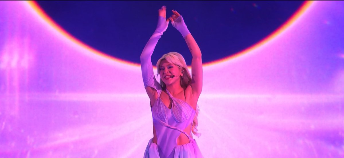 mari ⚢ tweet media