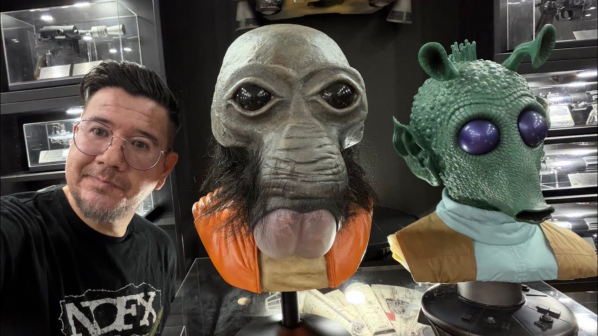 RegalRobot's tweet photo. Gabe at Star Wars Replicas takes an up-close look at our latest prp replica bust... Walrus Man (Ponda Baba)! 

Watch Here: https://t.co/a2DUbbUEdP https://t.co/Fx5pP4kUC6