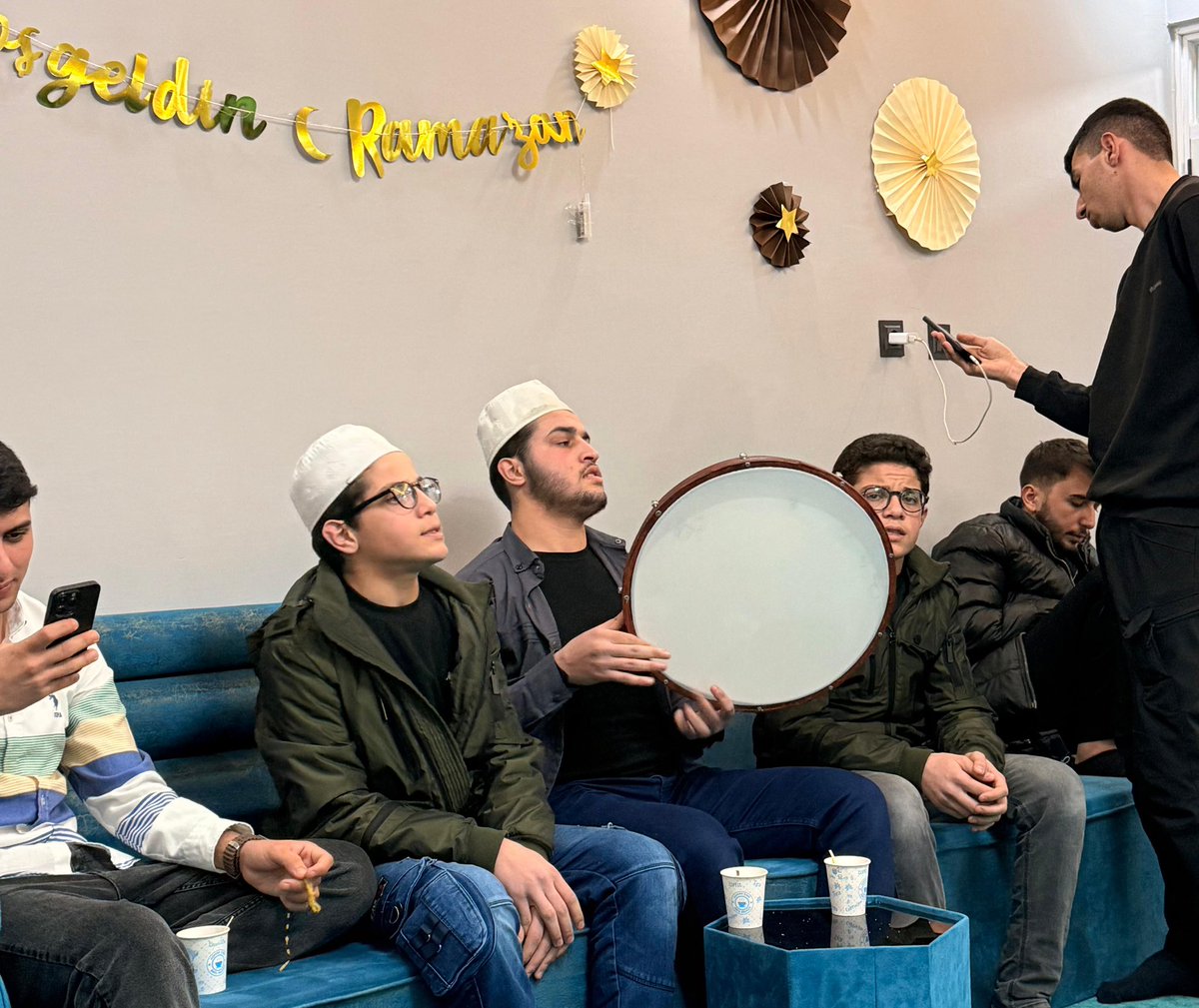 genconderurfa's tweet photo. 28 Şubat’ta aynı sofrada buluştuk, kardeşliğin bereketini birlikte yaşadık. 🌙
İftar sonrası basın açıklamamızı yaptık, ardından ilahilerle programımızı tamamladık.

Emeği geçen herkese gönülden teşekkürler. 🤲

#28Şubat #Ramazan #ŞanlıurfaÖnderGenç https://t.co/r44gGhYi5s
