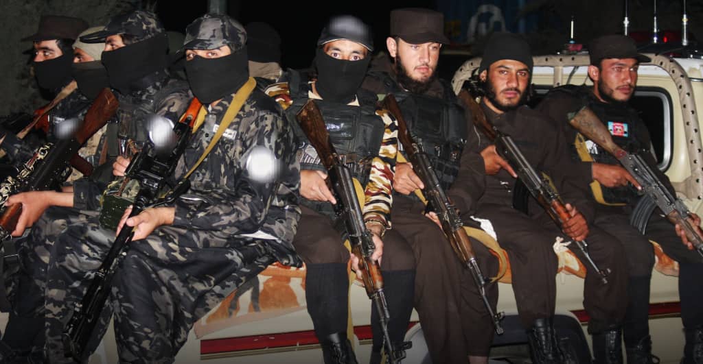 على امتداد الخطّ الفرضي، يخوض أبطال الدفاع عن النظام الإسلامي المقدّس وبقائه غزوةً مباركة ضدّ القوى الداعمة لترامب، فلا تبخلوا بدعواتكم!
#رد_الظلم