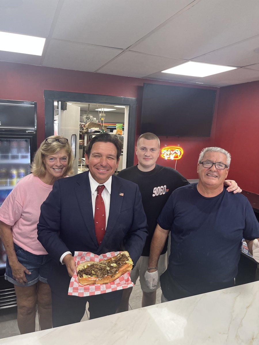 Ron DeSantis tweet media