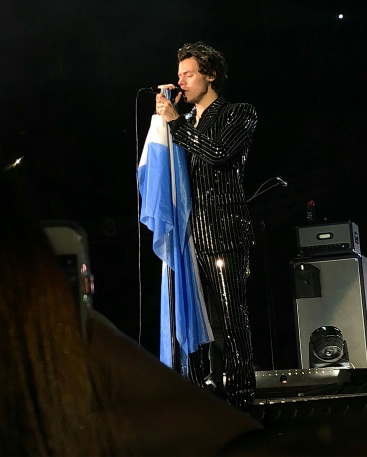 cata 🪩 tweet media