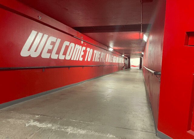 WCCSG_'s tweet photo. West Coast Arena of the day! 🏀

The Pit 

Location- Albuquerque, New Mexico
School- New Mexico
Capacity- 15,411
Opened- 1966

What's your all-time favorite game that took place there?

Rate it on a scale of 1-10 https://t.co/SoQqnQkqP5