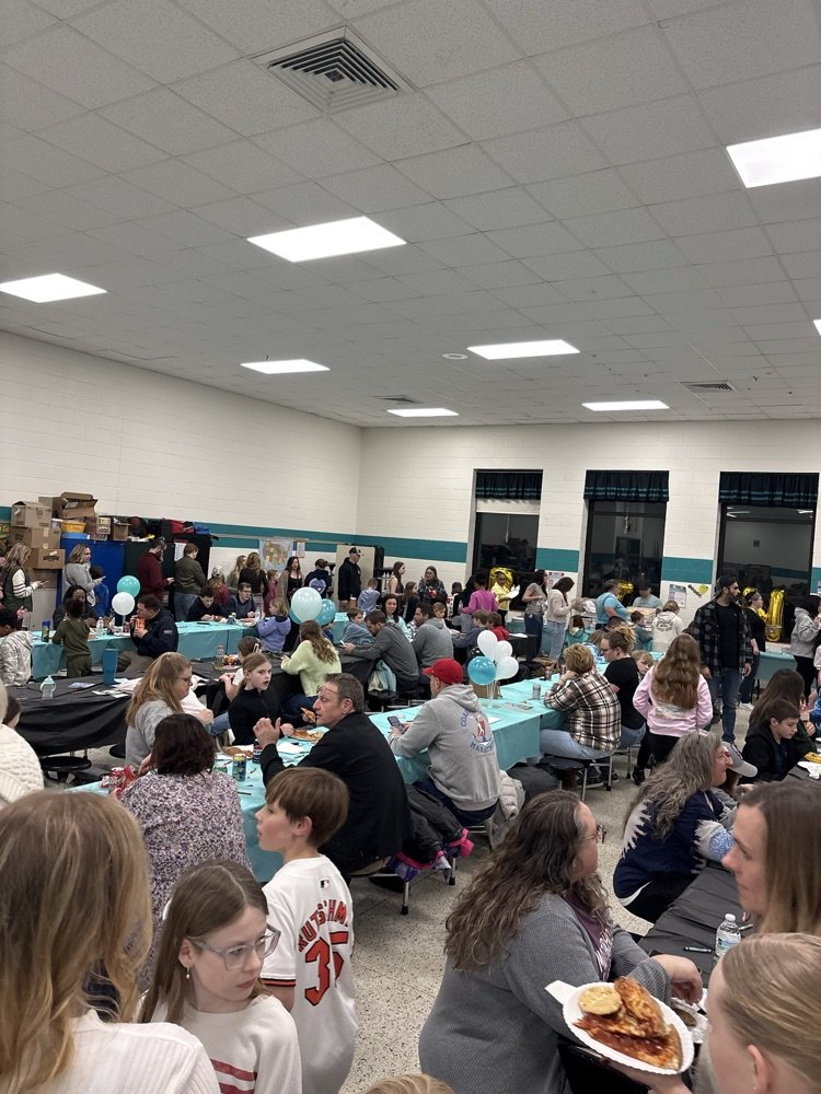 ButtsRoadInt's tweet photo. BINGO + BRI = A SOARING SUCCESS! 

Last night’s PTA Bingo Night was a full house of fun, laughter, and lucky numbers! Families gathered, prizes were won, and our BRI Hawks showed what it means to SOAR — together. https://t.co/RbWKA4EZtF