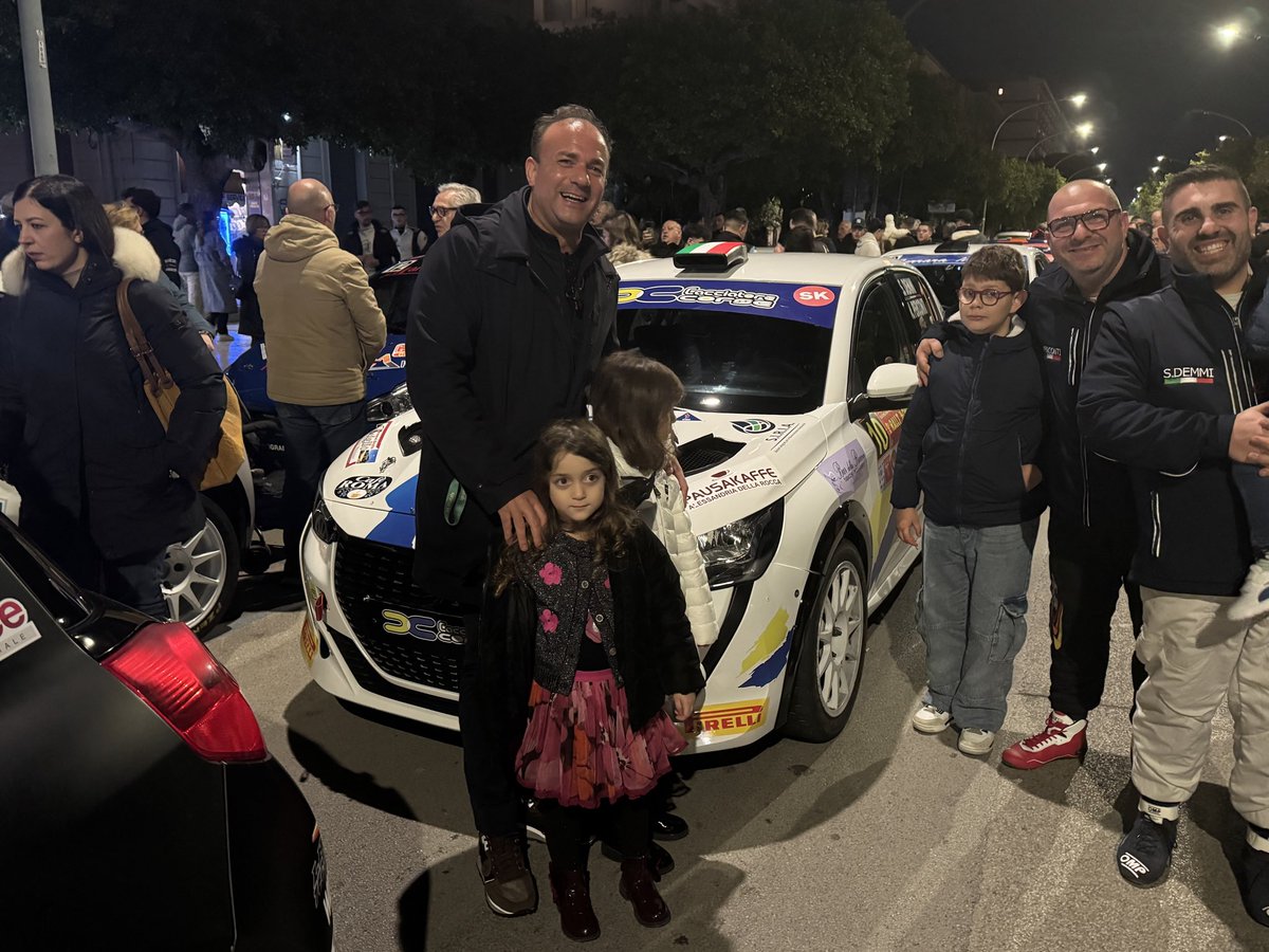 Miliziano_M's tweet photo. #Agrigento Rally monti Sicani 

📌Motori accesi, adrenalina alta e territorio protagonista.

Siamo pronti alle partenze ufficiali del Rally dei Monti Sicani: un appuntamento che unisce passione sportiva, valorizzazione del territorio e capacità organizzativa.

Come S.I.R.I.A. srl abbiamo scelto di essere presenti come sponsor perché crediamo negli eventi che generano impatto reale:
• promuovono il territorio
• attivano filiere locali
• rafforzano il network tra imprese, istituzioni e comunità

Il rally non è solo competizione. È visione, preparazione, gestione del rischio, lavoro di squadra. Gli stessi driver che guidano ogni giorno il nostro modello operativo.

Sosteniamo chi investe in organizzazione, sicurezza e sviluppo. Sosteniamo chi trasforma un evento sportivo in opportunità economica e sociale.

Ora si parte.
Pronti alle partenze ufficiali. 🚦🏁