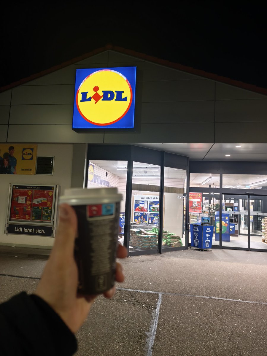 HusTosunoglu's tweet photo. Almanya'nın en iyi kahvesi #lidl https://t.co/Lfm0LeL8PL