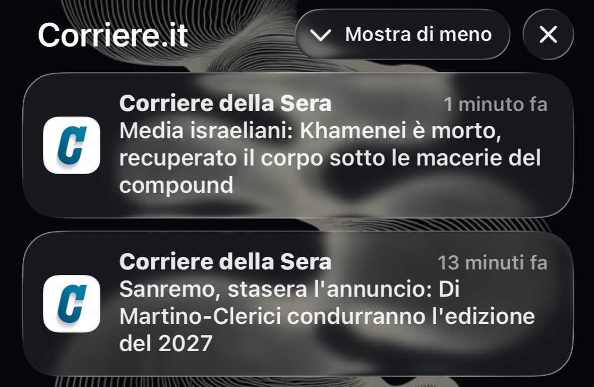 autoportante_'s tweet photo. un paese di musichette mentre fuori c’è la morte https://t.co/mr8sLxcLTn