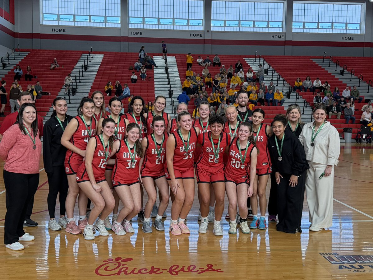 ihbravesad's tweet image. So proud of our seniors Ainsley Johnson Bosley, Mia Sulfsted, and Stella Bosley on an amazing season and earning District Runner-Up honors! ❤️🏀 Thank you for your leadership and commitment to Braves basketball. The legacy you leave behind is special! #BravesNation #SeniorNight