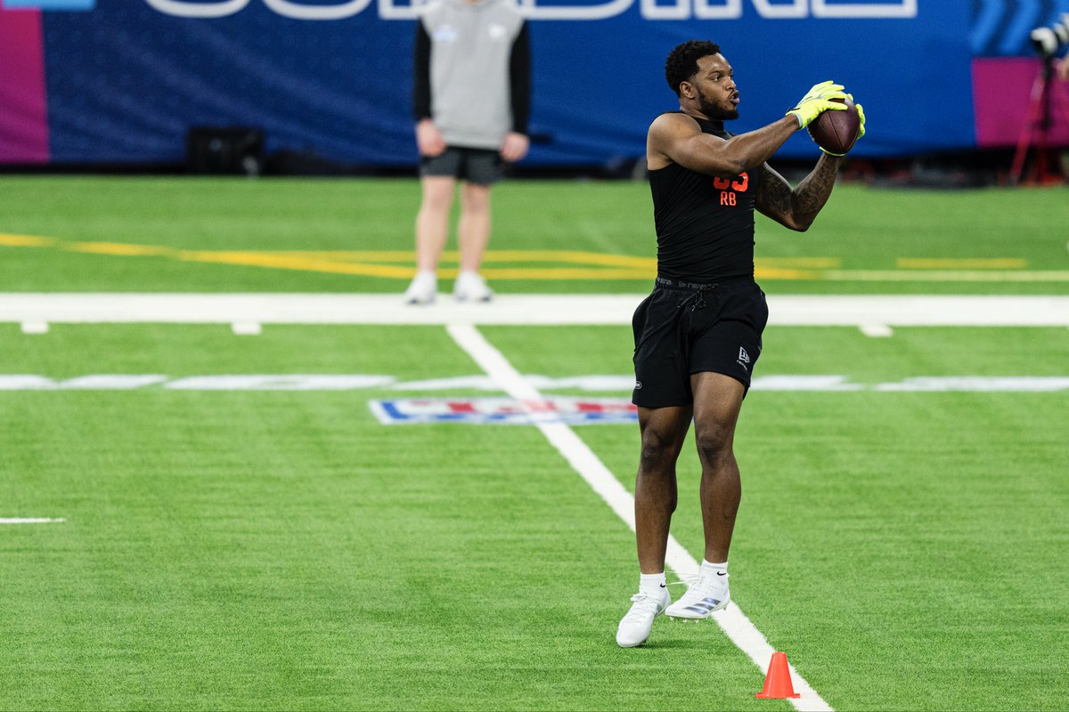 OhioStateFB's tweet image. .@Sp3Cj Leavin’ it all out there ‼️
    
📺 #NFLCombine on @nflnetwork