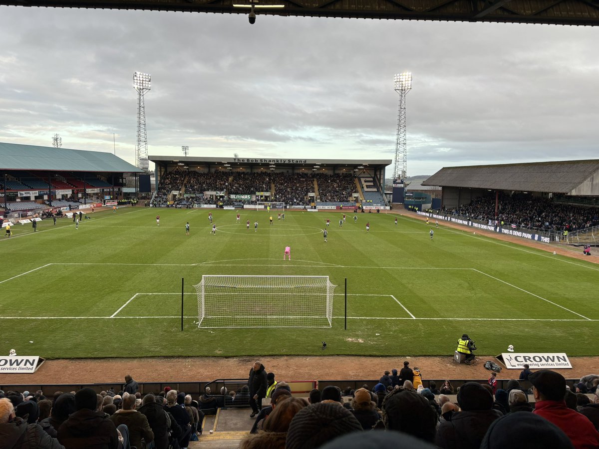 _Stockholmer_'s tweet photo. Dundee FC v Hibs
Dens Park. https://t.co/PbEIYSrxQK