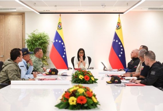 Jesusrmirez22's tweet photo. Presidenta Encargada supervisa los Cuadrantes de Paz. Destacan el impacto positivo del plan en la protección y tranquilidad de las comunidades venezolanas.#BBB26 #BBMzansiS6 #bbvipks4 #amici25 #BringThemBack https://t.co/XC9nvb8TJc
